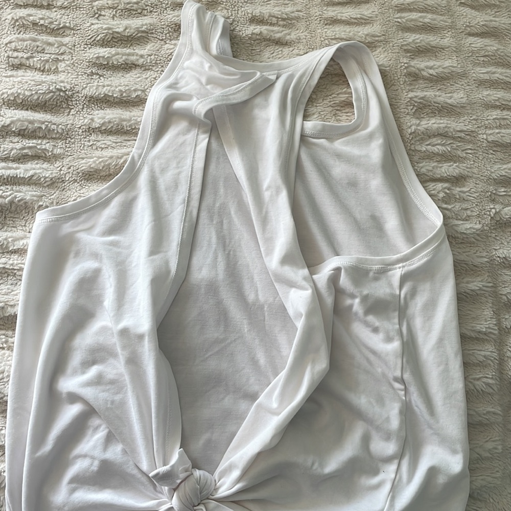 GAP open back white tank - Picture 2 of 2
